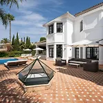 Villa Shakira, Sierra Blanca, *