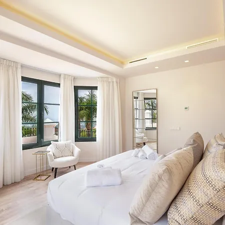 Shakira, Sierra Blanca, * Marbella