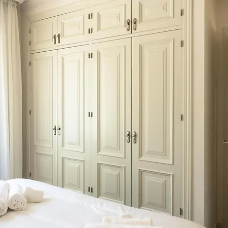 빌라 Shakira, Sierra Blanca, *