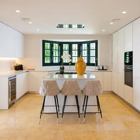 Shakira, Sierra Blanca,