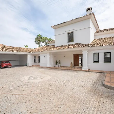 Villa Shakira, Sierra Blanca,