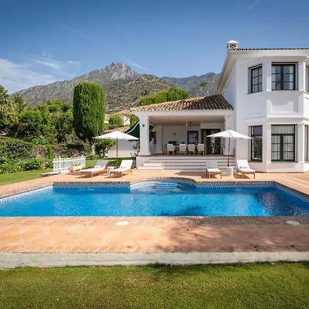 Villa Shakira, Sierra Blanca,