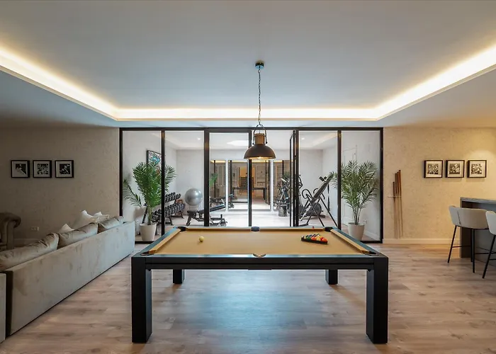 Shakira, Sierra Blanca, ヴィラ マルベーリャ