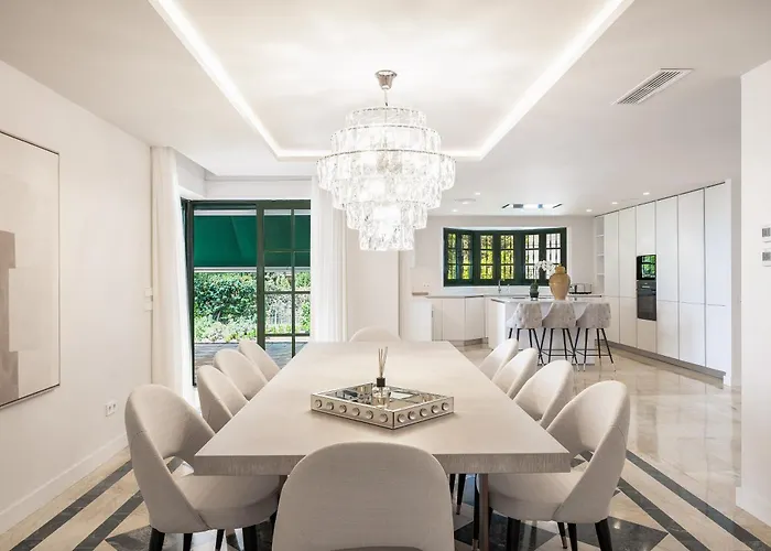 Shakira, Sierra Blanca, *