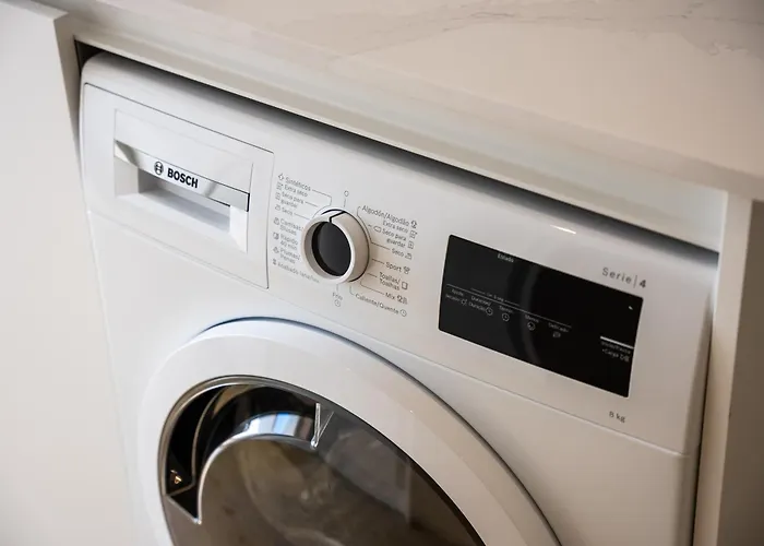 Shakira, Sierra Blanca, *