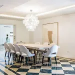 Villa Shakira, Sierra Blanca, *