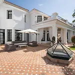 Villa Shakira, Sierra Blanca,