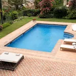 Villa Shakira, Sierra Blanca,