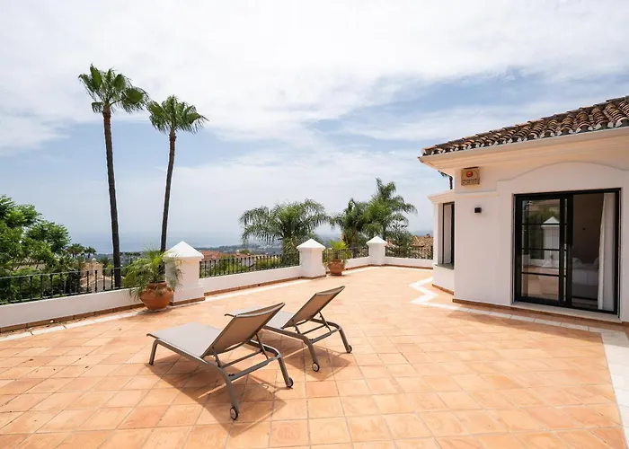 Shakira, Sierra Blanca, Villa