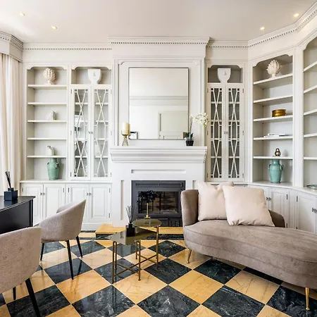 Shakira, Sierra Blanca, *