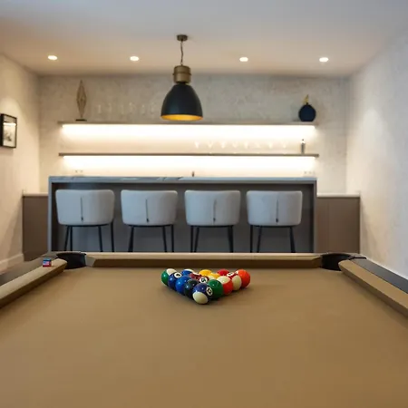 וילה Shakira, Sierra Blanca, *