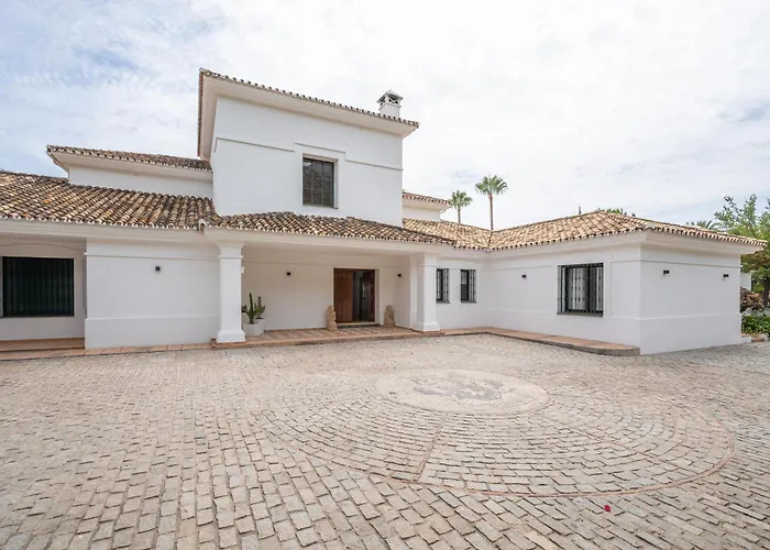 Shakira, Sierra Blanca, Villa *